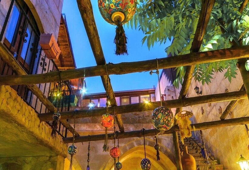 디럭스 룸, Adanos Konuk Evi