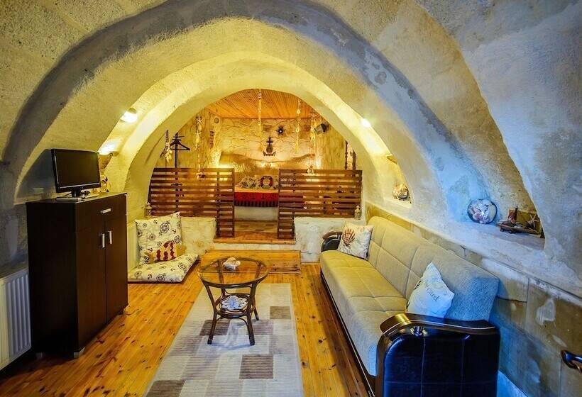 디럭스 룸, Adanos Konuk Evi