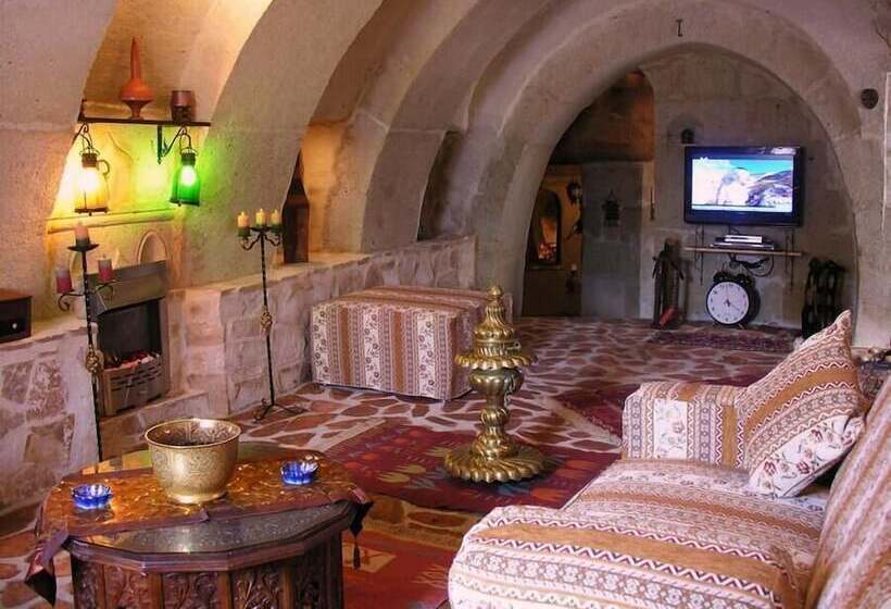 디럭스 스위트, Adanos Konuk Evi