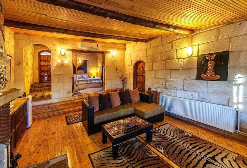 디럭스 스위트, Adanos Konuk Evi