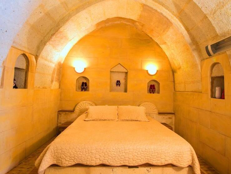 디럭스 룸, Adanos Konuk Evi