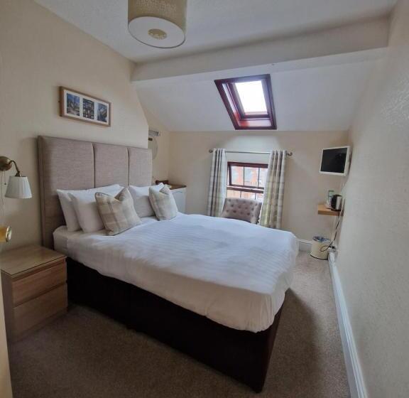 Standard room with outdoor bath, Glen Garth Guest House