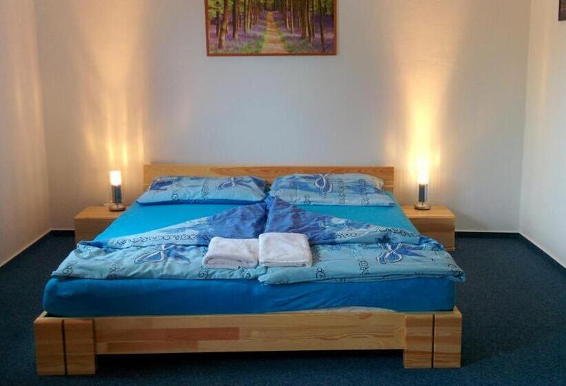 חדר סופריור, Hostinec U Pejska A Kocicky