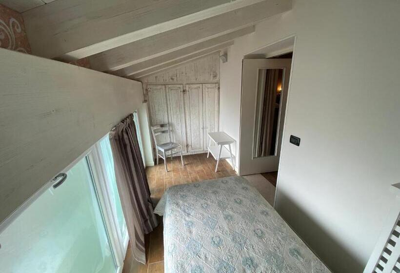 חדר סטנדרט, Le Fate Corbezzole