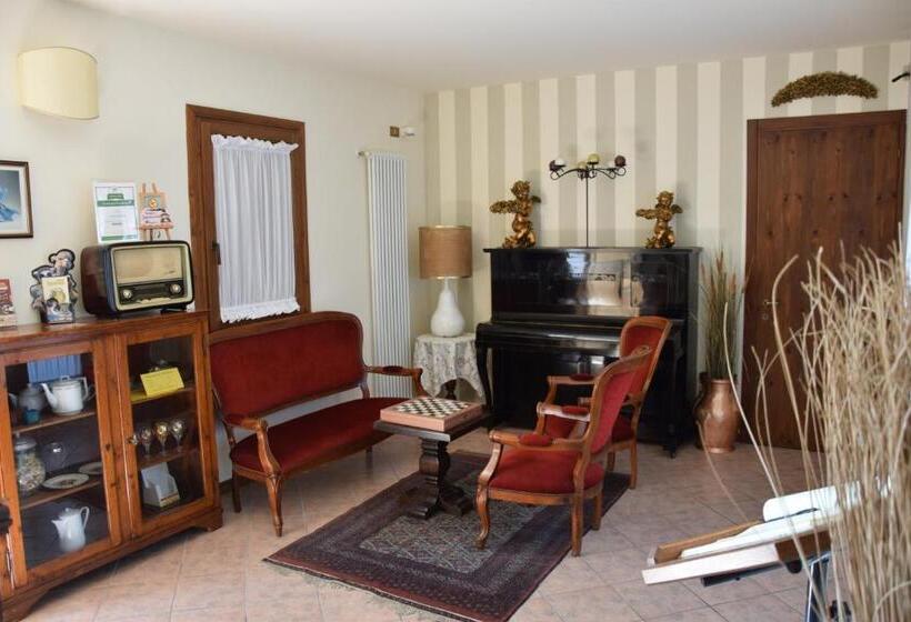 חדר סטנדרט, Le Fate Corbezzole