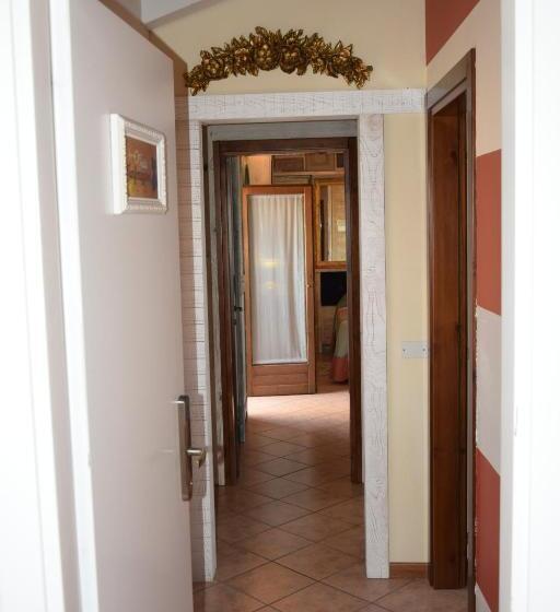 סוויטה עם ג'קוזי, Le Fate Corbezzole