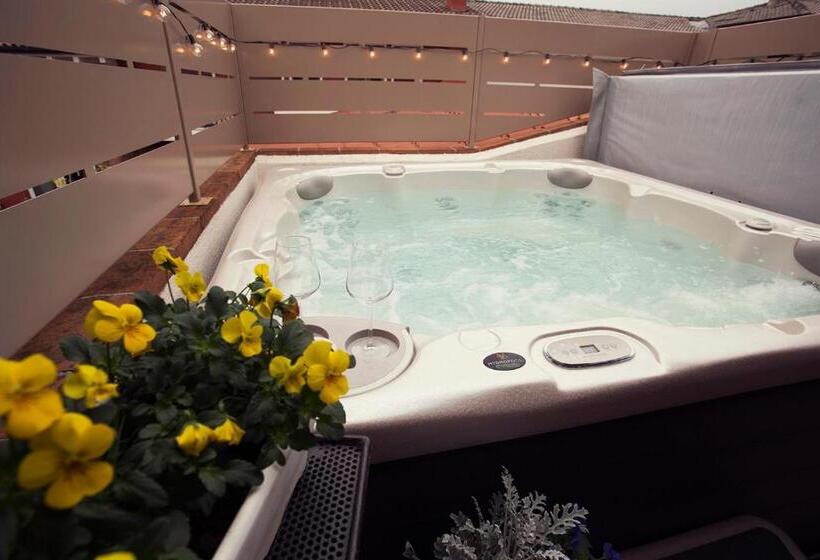 סוויטה עם ג'קוזי, Le Fate Corbezzole