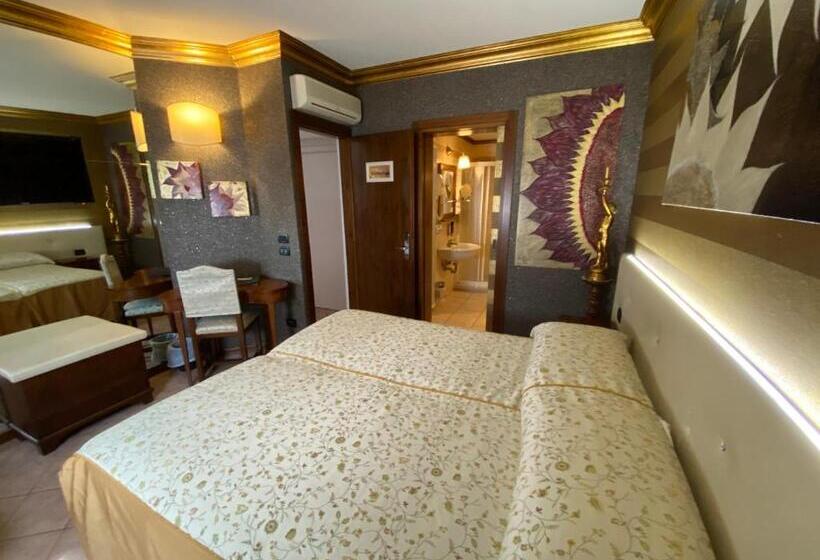 חדר סטנדרט, Le Fate Corbezzole