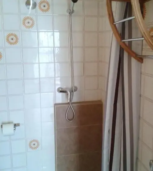 Standard Kolmen Hengen Huone, Pensió Vista Alegre