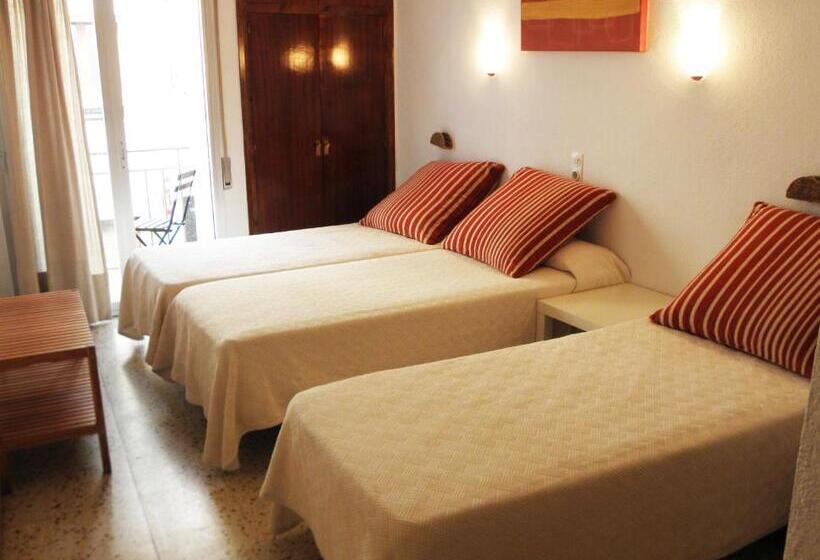 스탠다드 트리플 룸, Pensió Vista Alegre