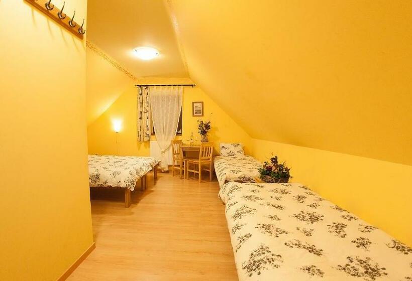 スタンダード４人部屋, Penzion Zatisi