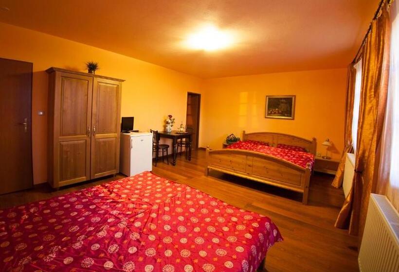 ファミリールーム, Penzion Zatisi