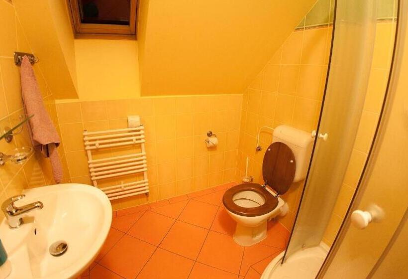 ファミリールーム, Penzion Zatisi