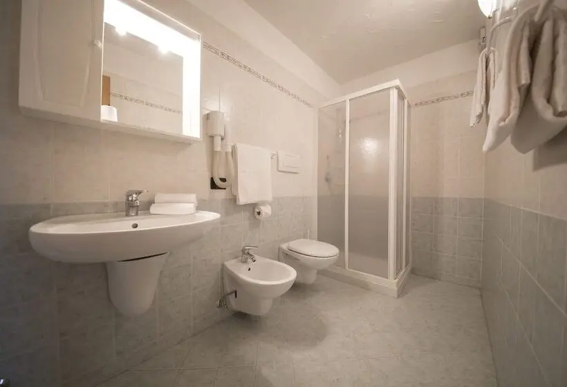 Huoneisto 2 Makuuhuonetta, Residence Miramonti