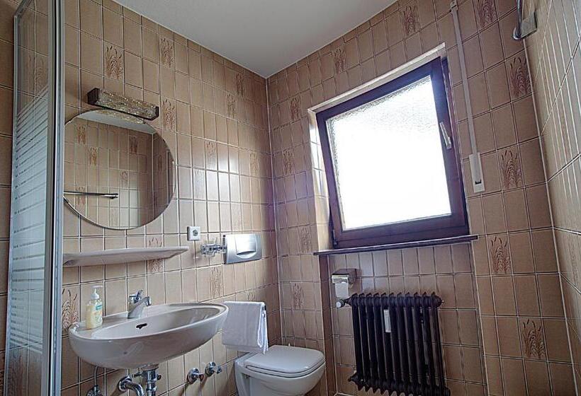 Quarto standard, Eisberg Gästehaus & De Luxe Appartements