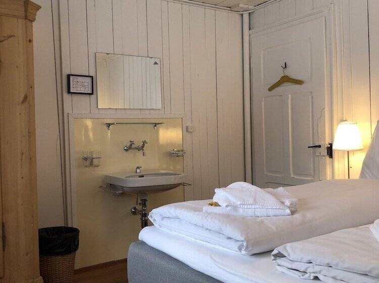 חדר סטנדרט חדר אמבטיה משותף, Gasthaus Spinas