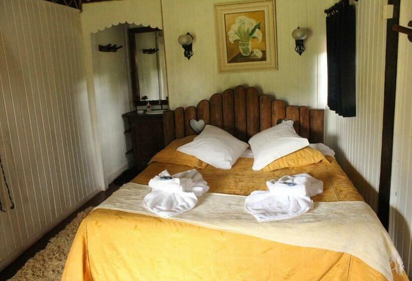 샬레, Pousada Fazenda Rio Das Pedras