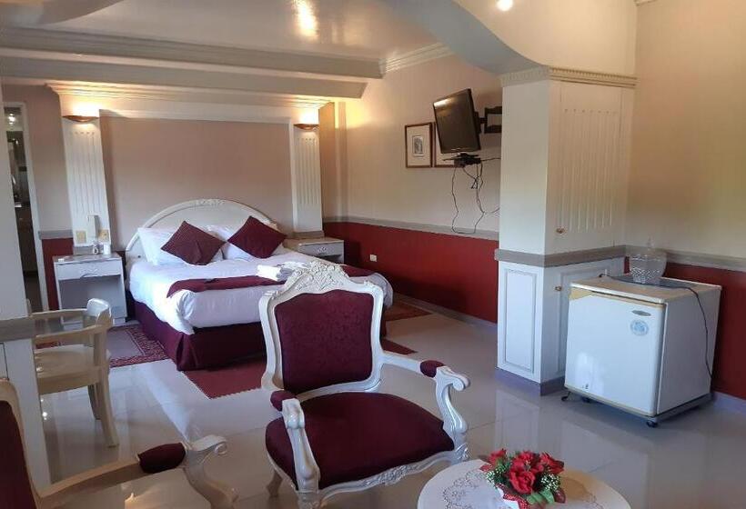 סוויטה אקזקיוטיב, Sm Travelodge