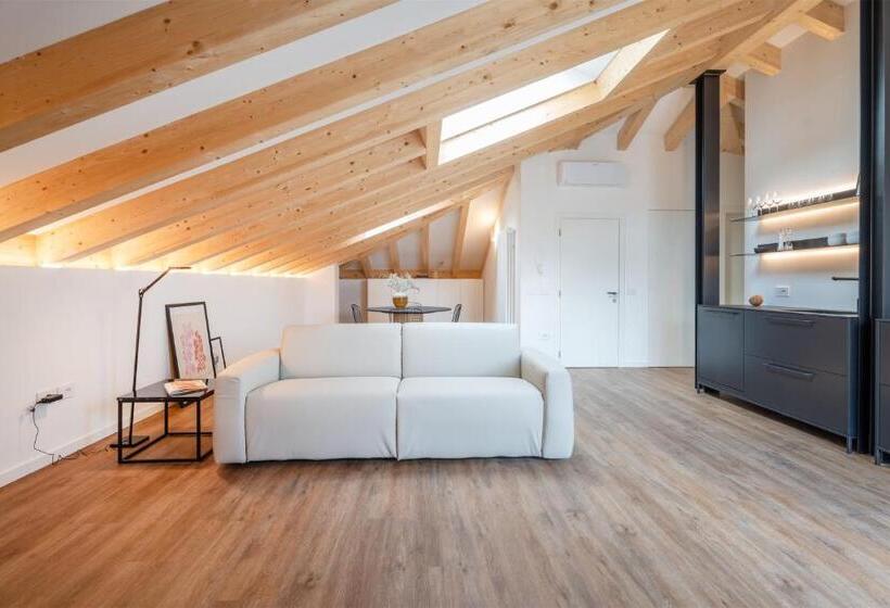 جناح مطل على البحيرة, Casa Al Sole