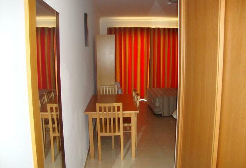 标准工作室, Mantamar Apartamentos