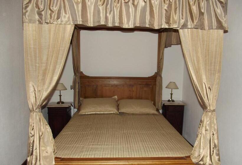 סוויטה, Casa Do Brasao