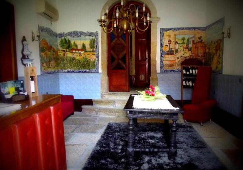 חדר משפחתי, Casa Do Brasao