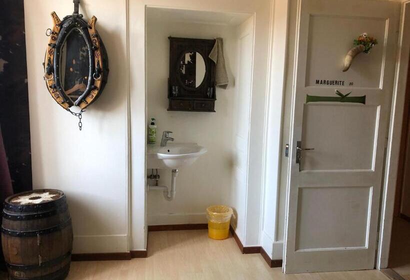 غرفة قياسية فردية حمام مشترك, Chambres D'hotes Le Passiflore