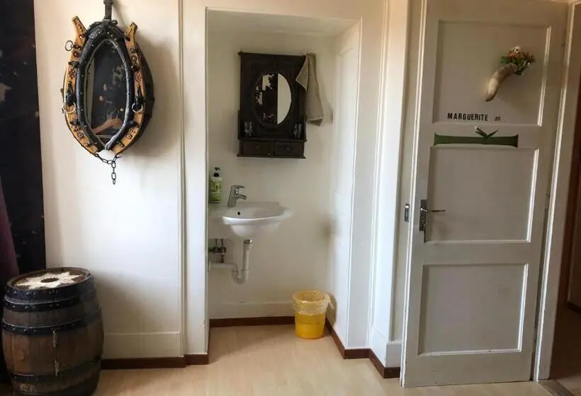 Standard Yhden Hengen Huone Jaettu Kylpyhuone, Chambres D'hotes Le Passiflore