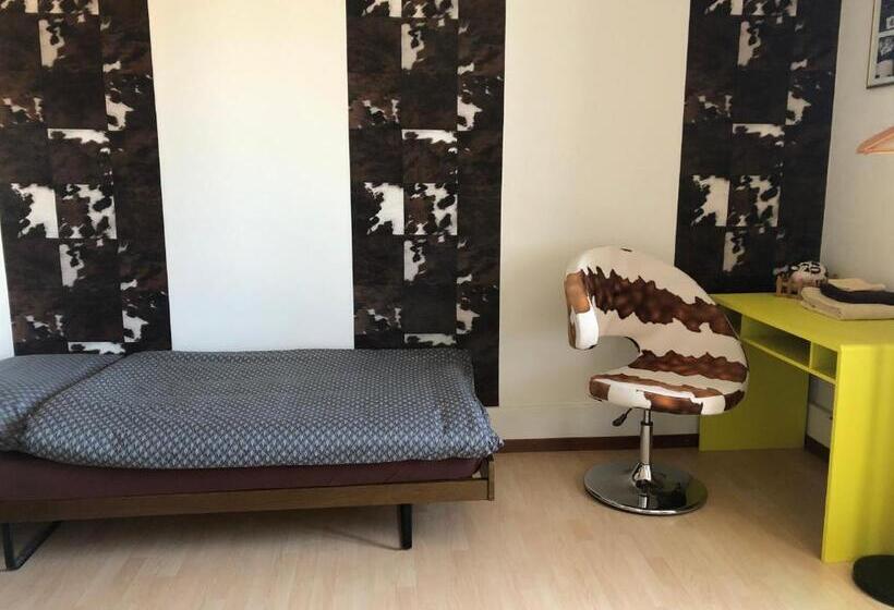 غرفة قياسية فردية حمام مشترك, Chambres D'hotes Le Passiflore