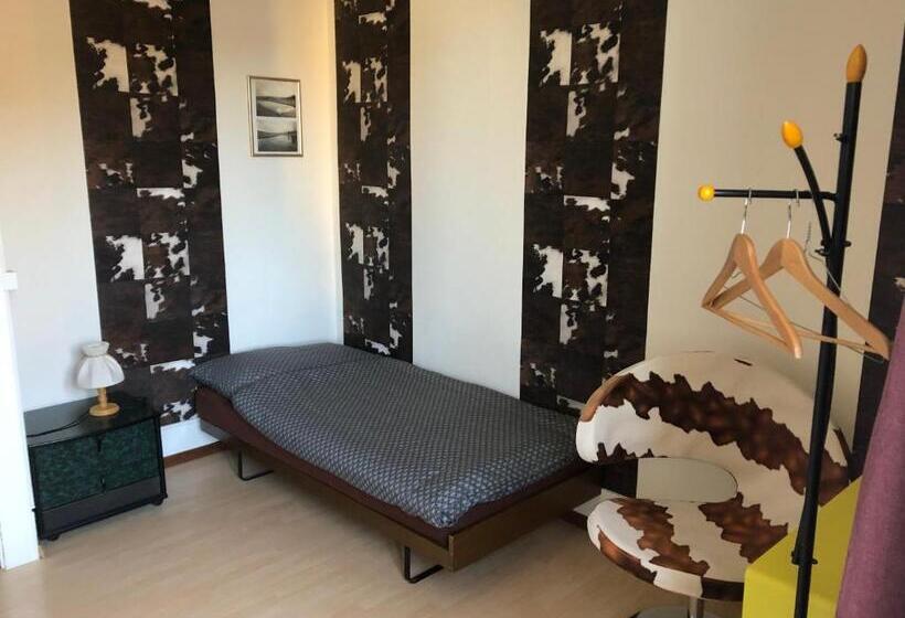 Номер Стандарт Индивидуальный Совместная Ванная, Chambres D'hotes Le Passiflore