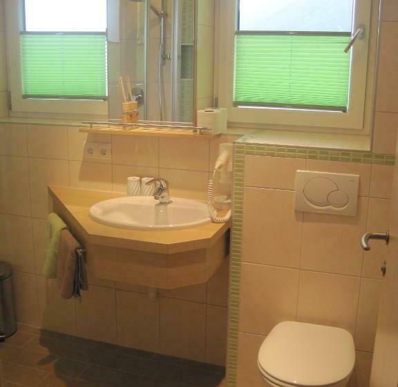 اتاق استاندارد با بالکن, Haus Fernblick