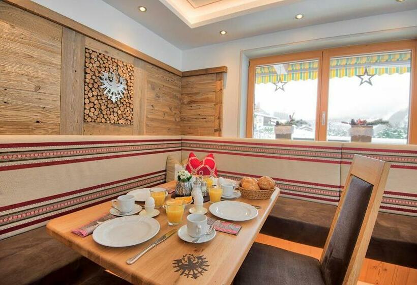 اتاق استاندارد با بالکن, Haus Fernblick