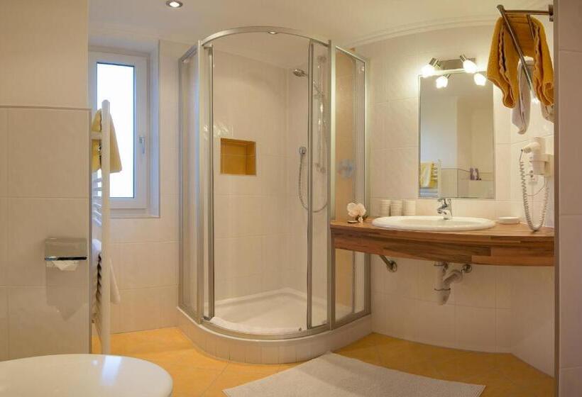 اتاق استاندارد با بالکن, Haus Fernblick