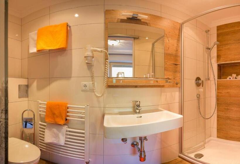 استودیوی استاندارد, Haus Fernblick