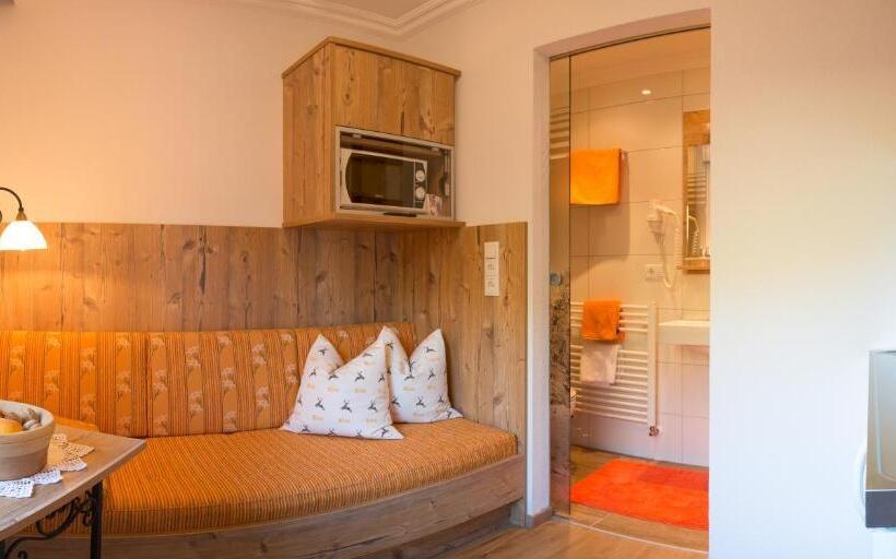 استودیوی استاندارد, Haus Fernblick