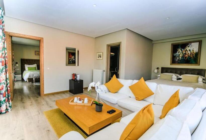 Suite, Le Palais Des Cerisiers