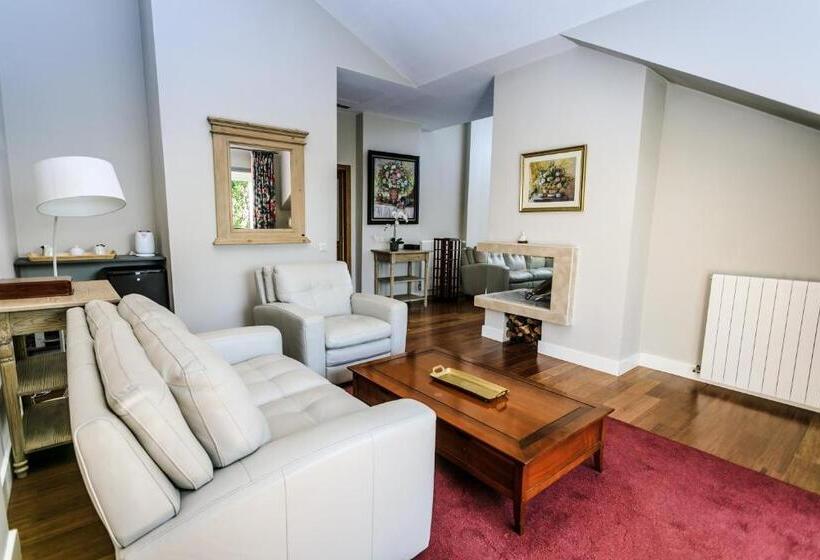Suite, Le Palais Des Cerisiers