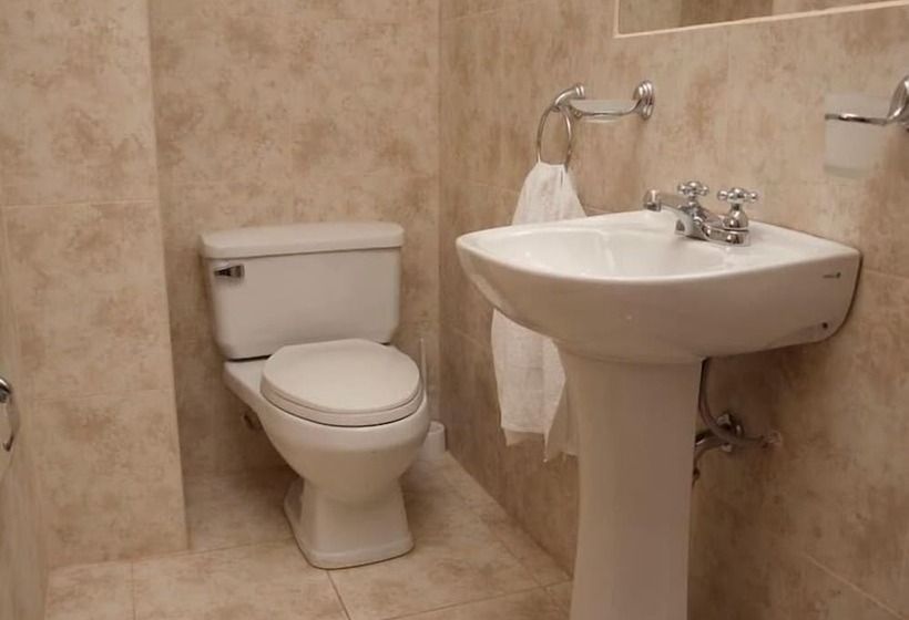 غرفة قياسية ثلاثية, Posada Las Tres Marias