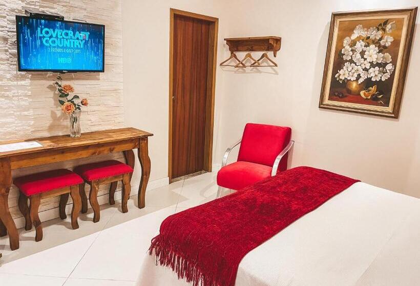 جناح, Pousada Quinta Dos Colibris