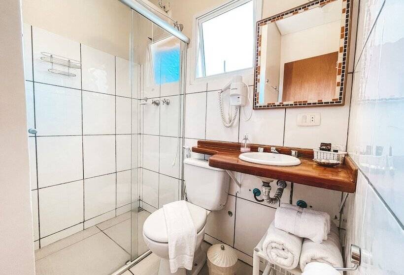 جناح, Pousada Quinta Dos Colibris