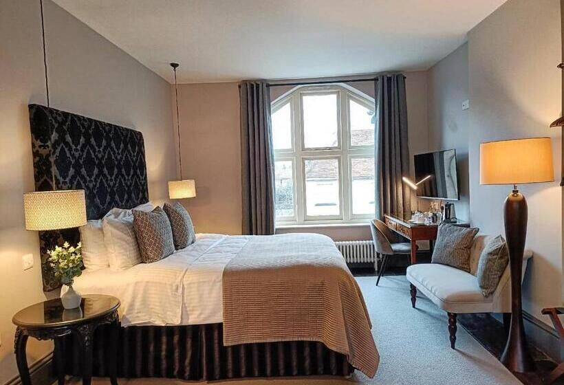 キングサイズベッドのスーペリアルーム, The Linden Stansted