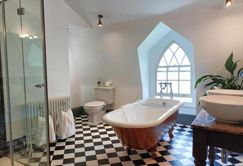 スーペリアースイート, The Linden Stansted