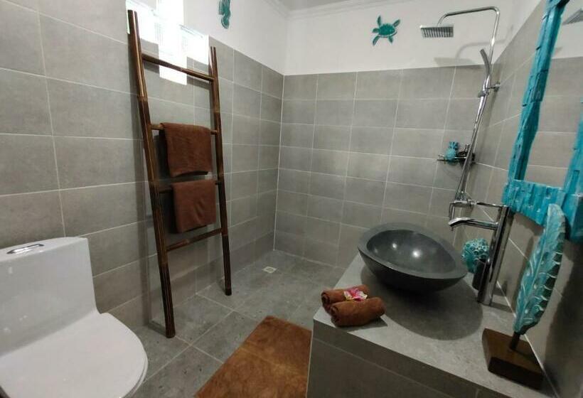 带泳池观景的豪华房, Tropical Bali