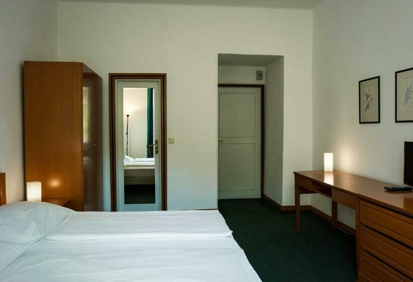 Quarto Estandar, Vila Josefina