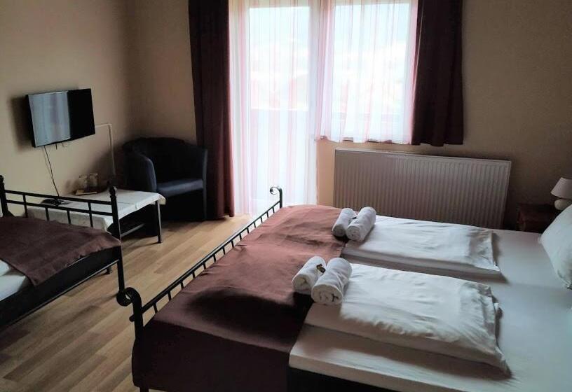 Номер Стандарт Трехместный, Pension Tilly