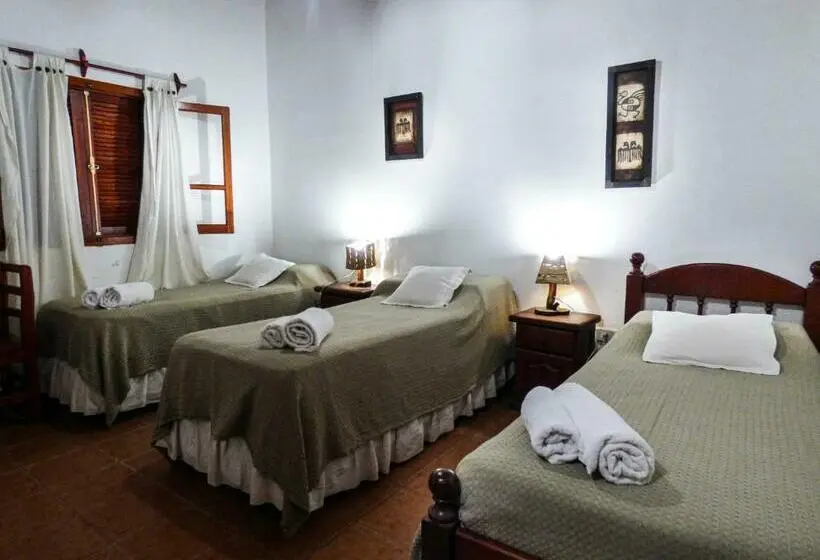 スタンダードトリプルルーム, Hostal Mirador Del Valle