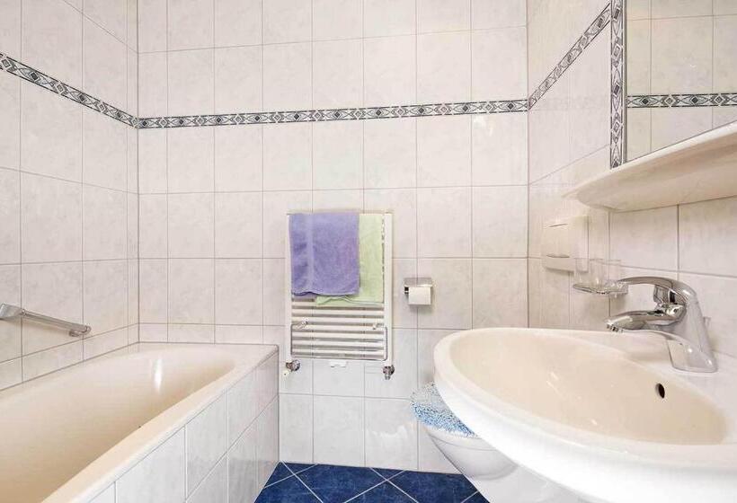 标准间, Fremdenpension Alpenruhe