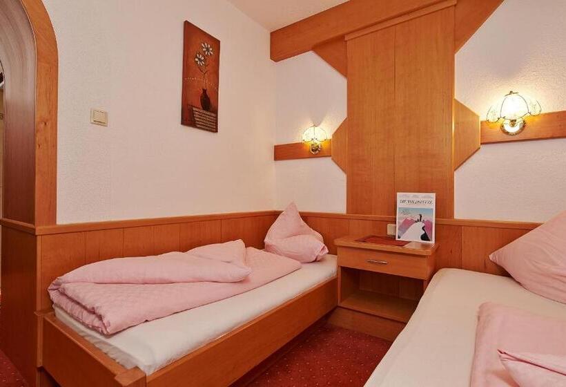 家庭间, Fremdenpension Alpenruhe