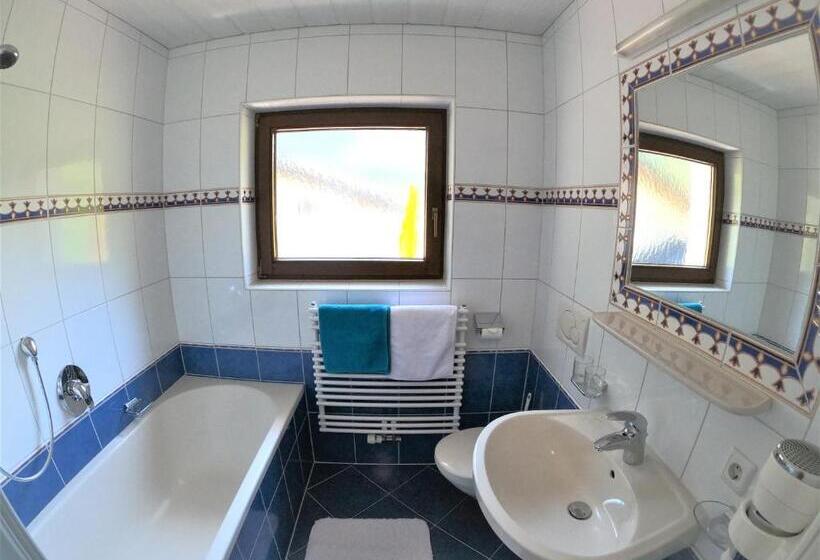 带2个卧室的公寓, Fremdenpension Alpenruhe