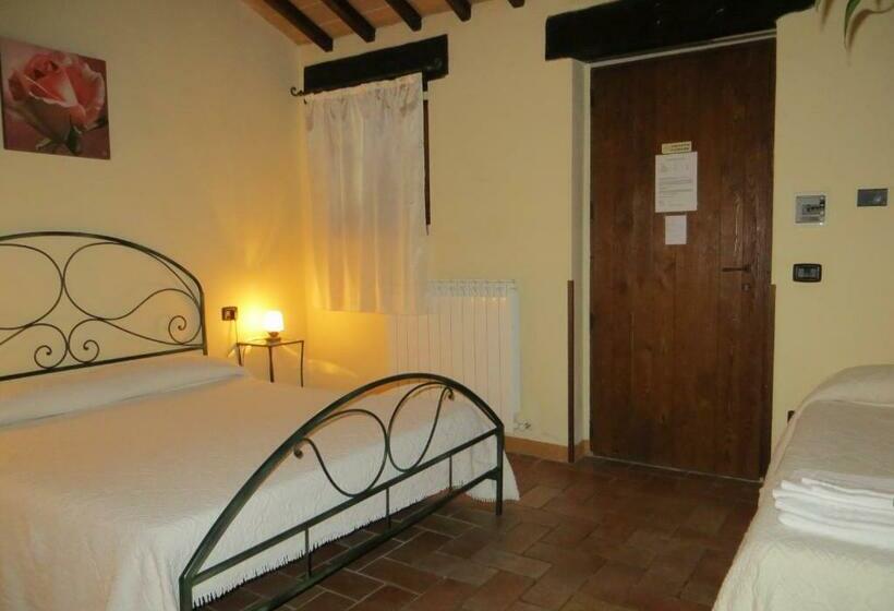 اتاق استاندارد سه نفره, Agriturismo Casale Delle Lucrezie